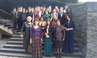 Преподаватели и ученики  Баслахуской средней школы возложили цветы к могилам президентов  Владислава Ардзинба и Сергея Багапш